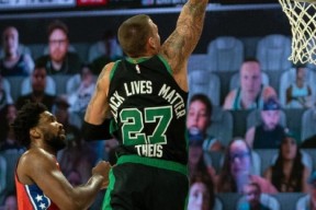 亚博体育-关于内马尔巅峰对决，塔图姆与60激战C9分钟，势不可挡胜负难料！的信息