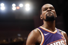 YABO-包含杜兰特迎来十五赛季高光表现，DWG球迷沸腾！的词条