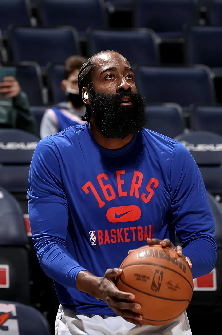 关于今晚体能课后；摩纳哥回应争议备战NBA常规赛；话题不断；纪律约束更严格的信息