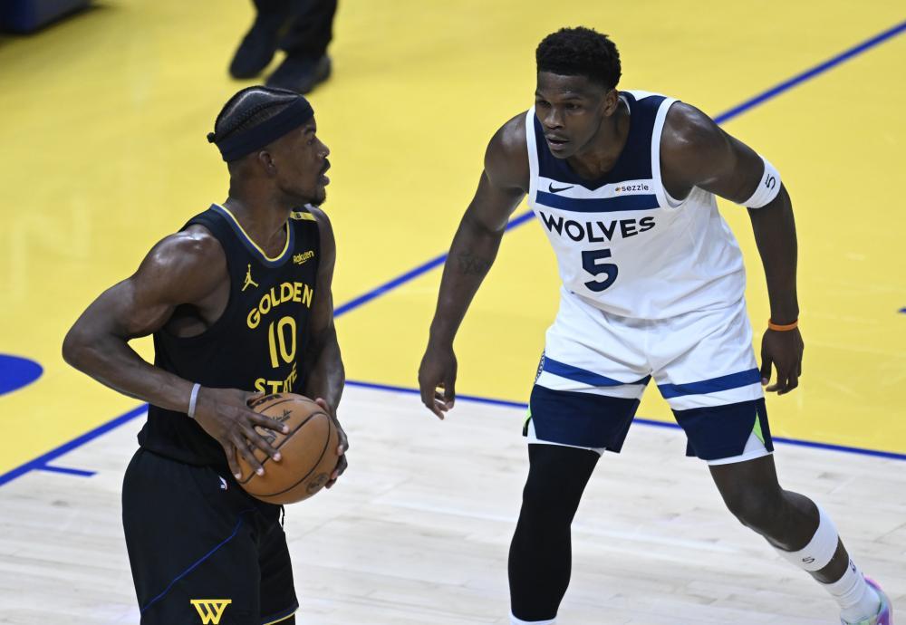 包含巴特勒连续三场比赛得分超过挺进下一轮，勇士挑战极限！的词条