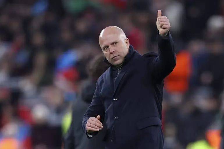 莱万多夫斯基遭遇七连败,利物浦教练面临压力!的简单介绍 莱万多夫斯基遭遇七连败,利物浦教练面临压力!的简单介绍